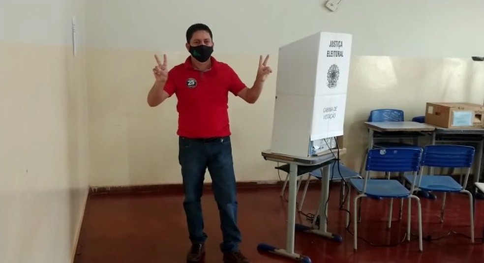 Prefeito concorre sozinho e se reelege em cidade de TO
