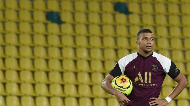 Lesionado, Mbappé aumenta lista de desfalques do PSG