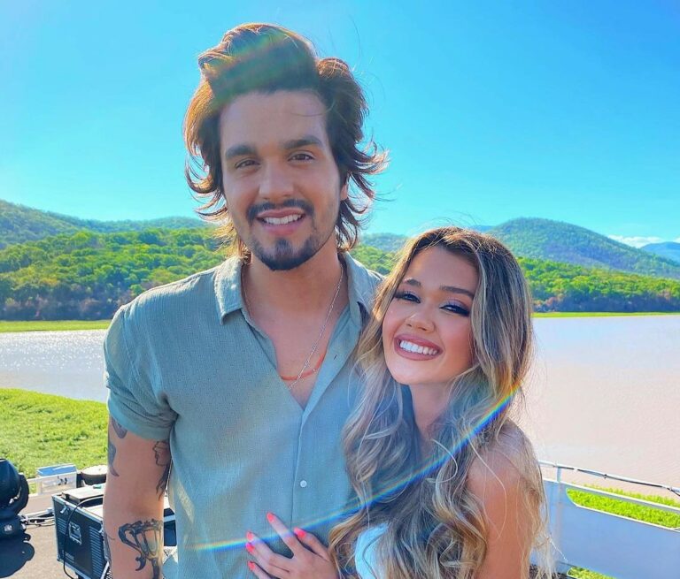 Franciny mostra novas fotos de viagem com Luan Santana e brinca