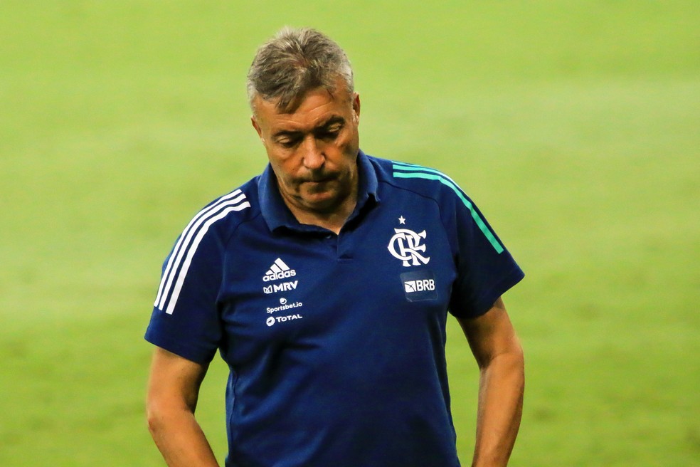 Após goleadas sofridas no Brasileiro, Flamengo decide pela saída de Domènec Torrent