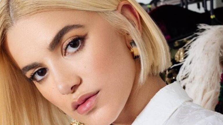 Netflix anuncia nova série com Manu Gavassi: conheça Condom Ladies