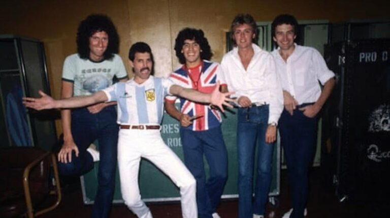 O incrível encontro entre Maradona e Freddie Mercury na ditadura argentina