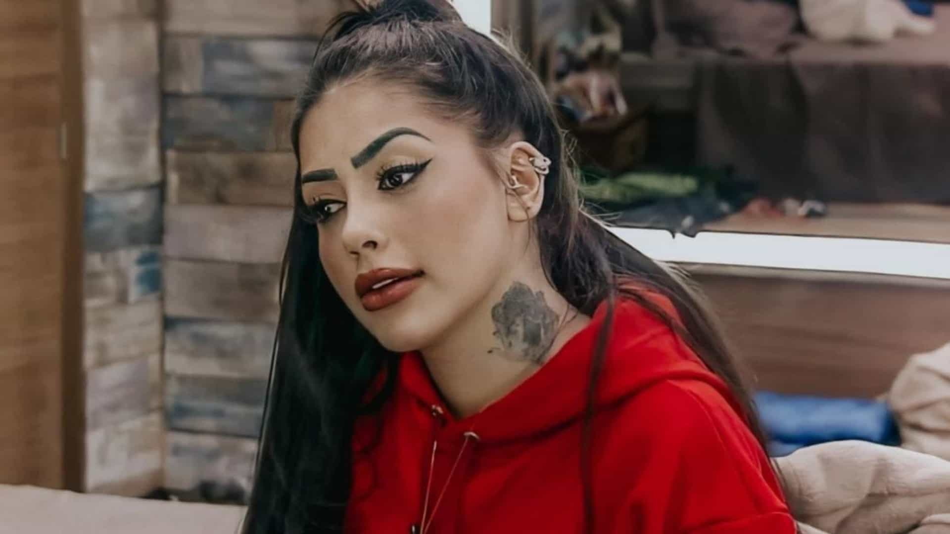 Bumbum Tatuado Rouba A Cena Em Clique Picante De Mc Mirella Com Biquíni Fio Dental Contilnet 