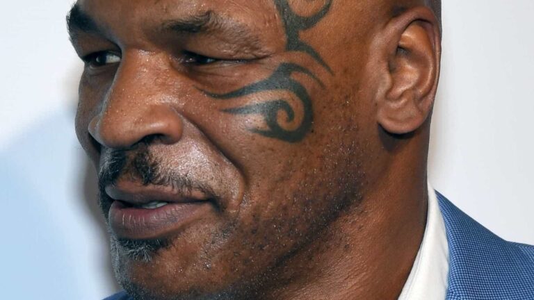 Mike Tyson diz que usava xixi do filho bebê em prótese peniana para fraudar antidoping