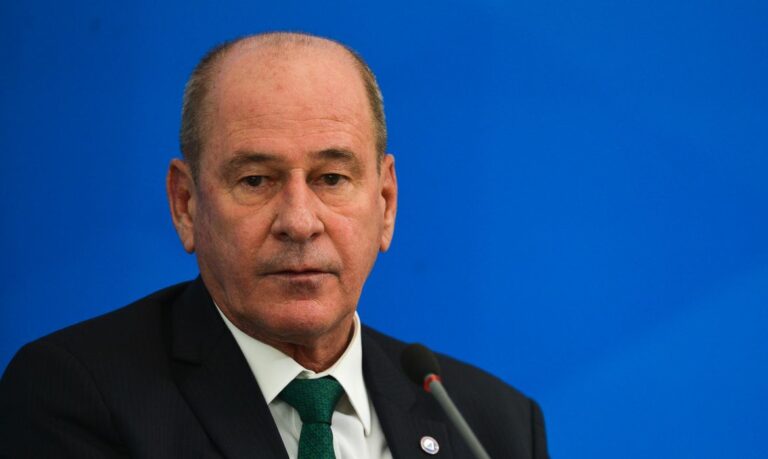 Ministro defende modernização de equipamentos das Forças Armadas