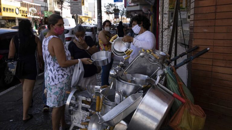 IBGE: informalidade atinge 41,6% dos trabalhadores no país em 2019