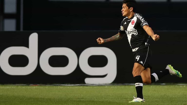 Sem Cano, Vasco mira desencantar em São Januário em duelo contra a queda