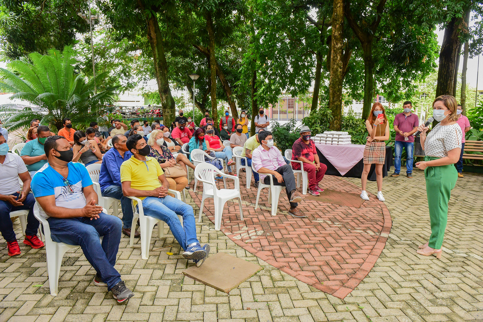 Prefeita Socorro Neri recebe homenagem do movimento comunitário