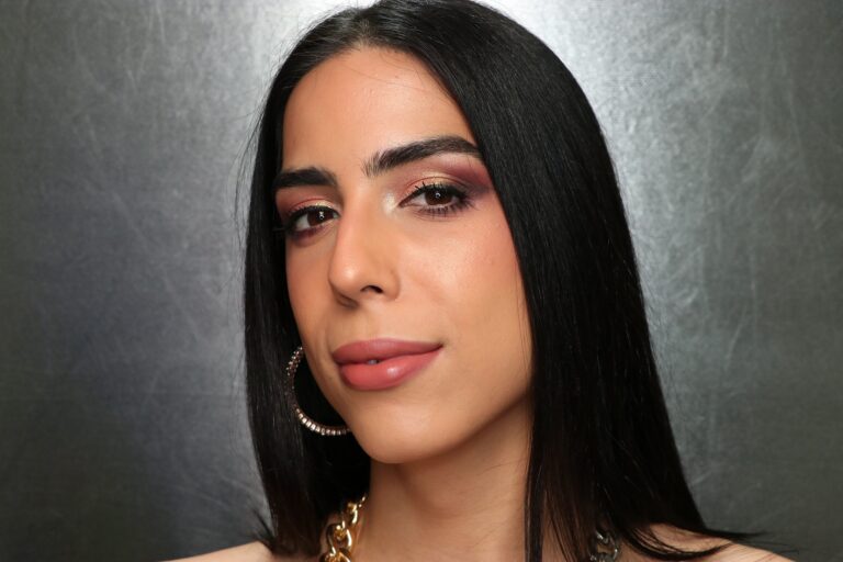 Jackie Pinheiro traz dica de maquiagem bapho para arrasar no ano novo; confira