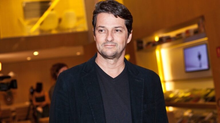 Marcelo Serrado aparece com novo visual após emagrecer 6kg