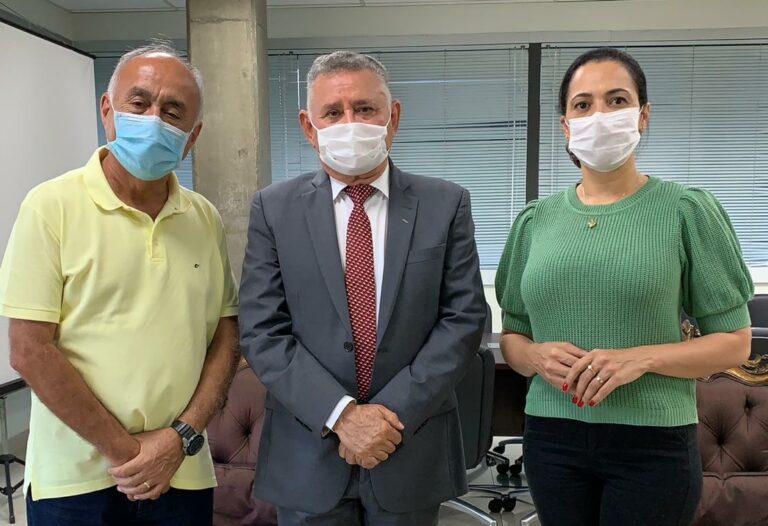 Senadora Mailza e Bocalom fazem visita institucional ao presidente do TJ/AC