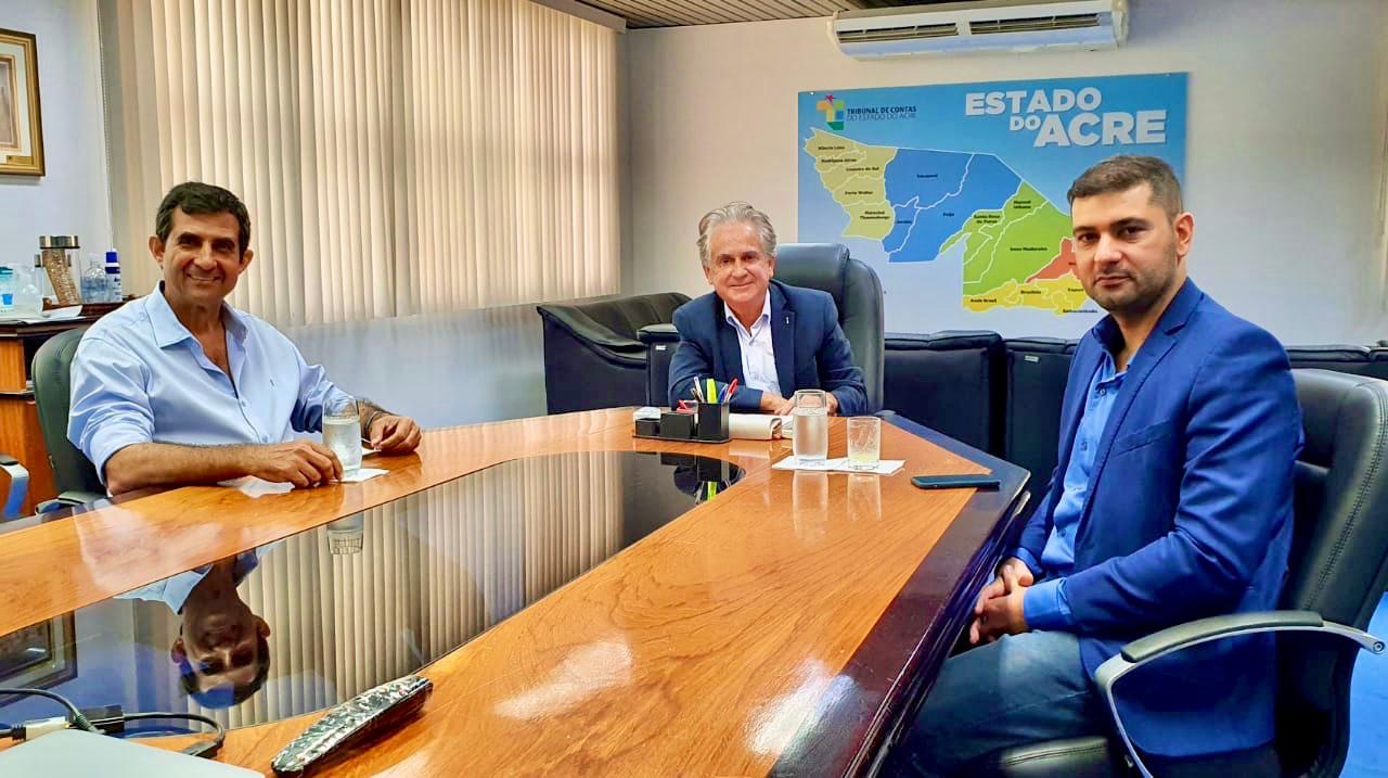 Nicolau Júnior se reúne com presidente do TCE para tratar sobre medidas de contenção de gastos