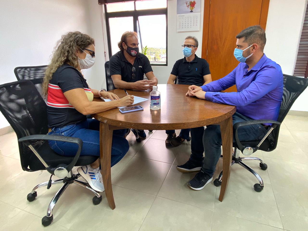 Presidente Nicolau Júnior recebe presidente do sindicato de servidores da Aleac