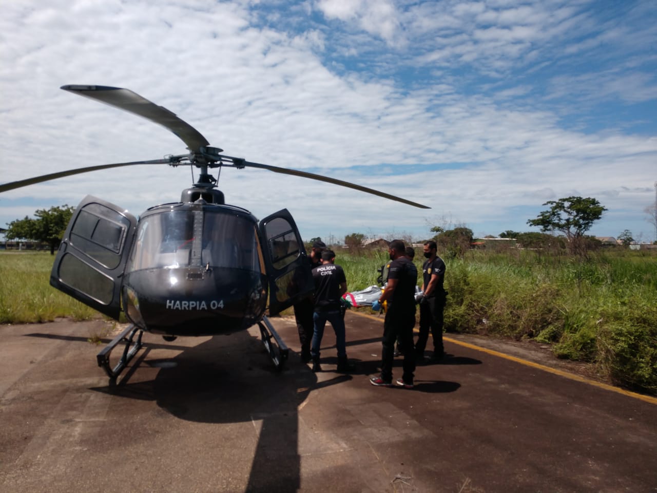 Com apoio do Ciopaer, Polícia Técnica resgata corpo na zona rural de Porto Acre
