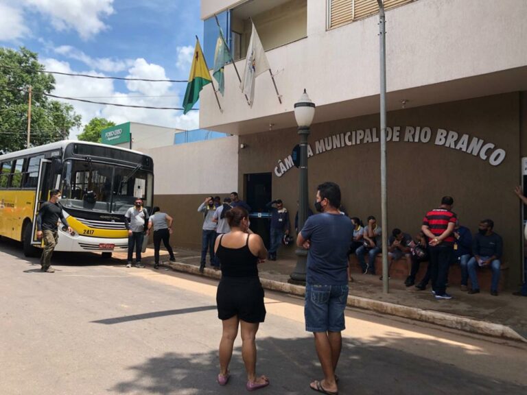 Sem assinaturas suficientes, PL para subsídio dos ônibus é barrado na Câmara