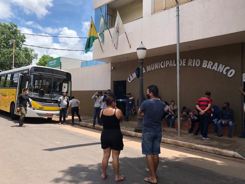 Prefeitura diz que vai enviar novo PL para subsídio a empresas de ônibus em 24 horas