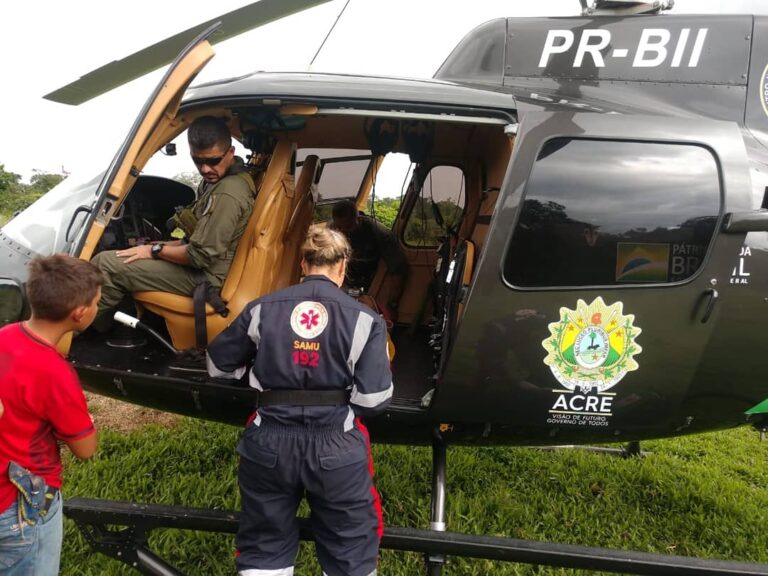 Homem pisoteado por boi é resgatado pelo Ciopaer em região de difícil acesso no Acre