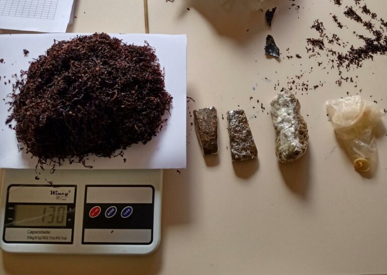 Visitante é presa ao tentar entrar com drogas nas partes íntimas em presídio do Acre