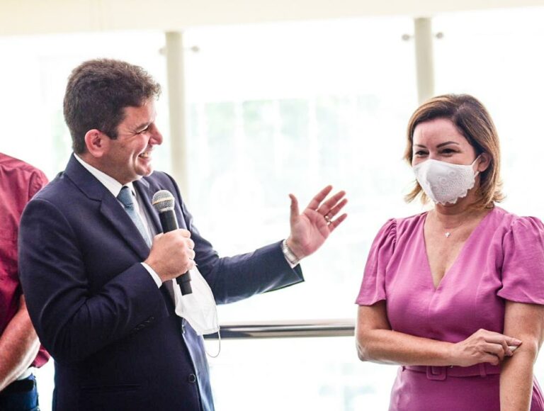 Gladson oficializa convite para Socorro Neri integrar seu governo: “Me ajude”