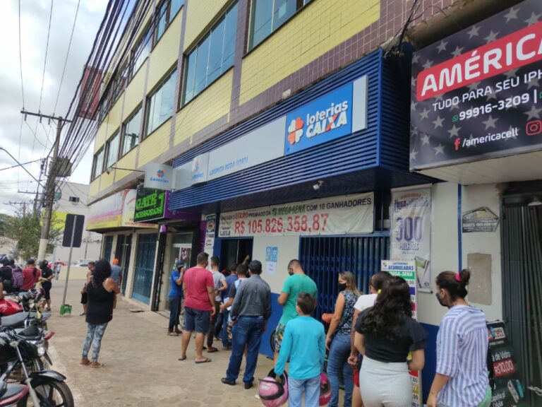 Acreanos enfrentam fila em busca do prêmio de R$ 300 milhões da Mega da Virada