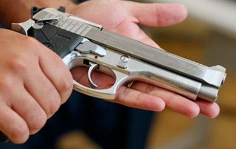 Governo federal zera alíquota de importação de revólveres e pistolas