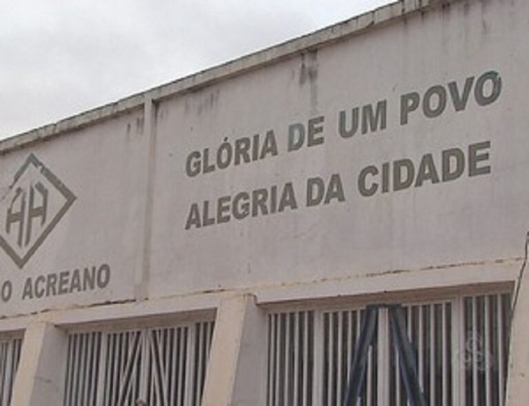 Bandidos armados invadem CT do Atlético Acreano e ameaçam funcionário e jogadores