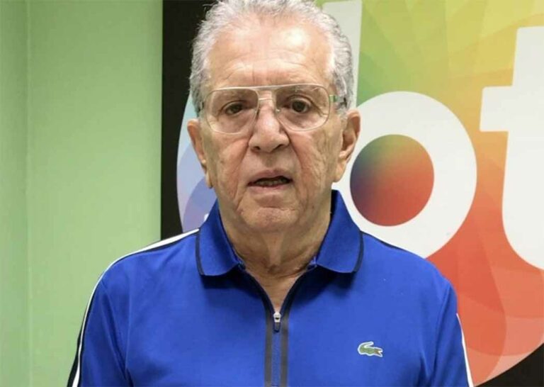 Carlos Alberto, após acusar Silvio de roubo e ficarem 11 anos sem se falar, surta com real