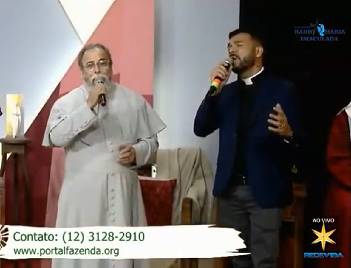 Do Acre, Frei Renã Barros canta ao lado de Padre Antônio Maria; assista