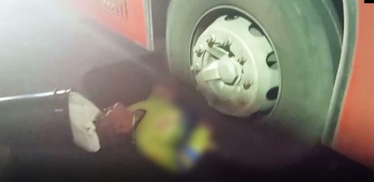 Cenas fortes: vídeo mostra flanelinha atropelado por ônibus em Manaus