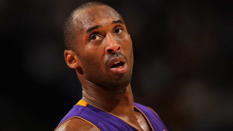 Kobe e Maradona deixam lágrimas e legado de genialidade em ano de despedidas