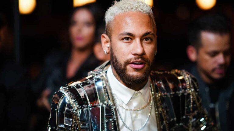 Festa de ano-novo com Neymar tem repercussão internacional negativa