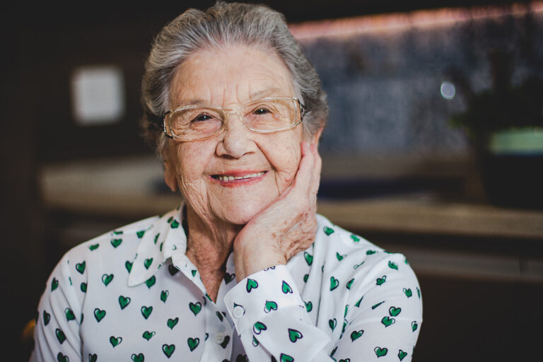 Palmirinha é internada às pressas em hospital de São Paulo