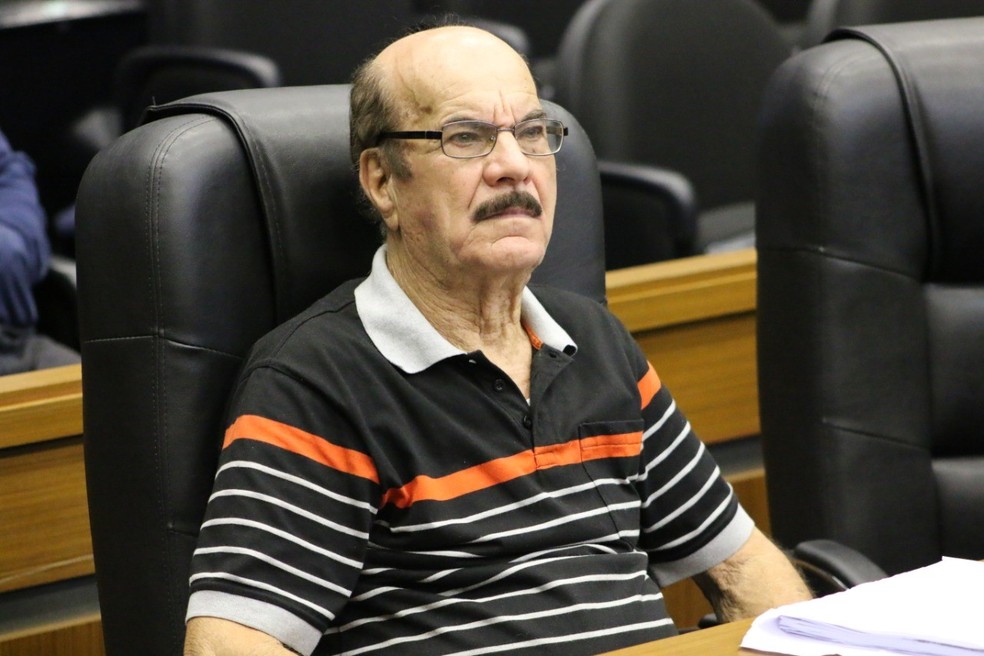 Vereador de 85 anos reeleito morre após complicações de Covid-19