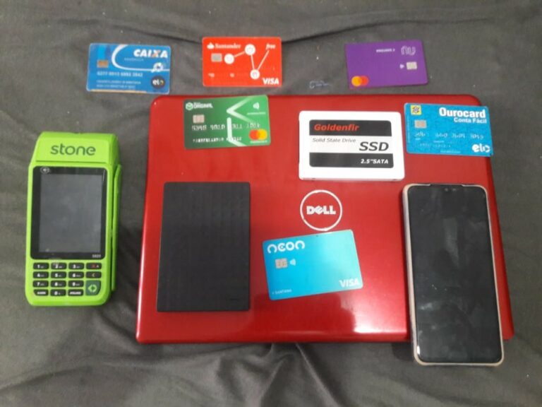 PF faz operação contra fraudes no auxílio emergencial em 14 estados