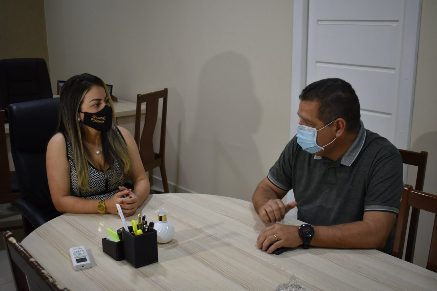 Fernanda Hassem recebe Rocha e discutem pautas importantes para a regional