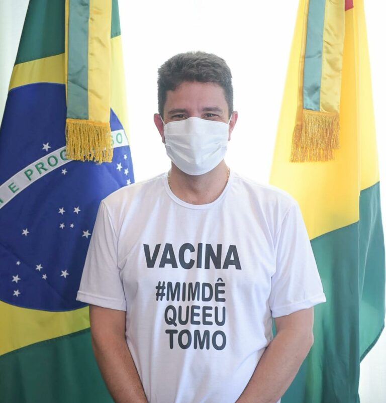Vacina contra covid-19 no AC deve iniciar no próximo dia 15, diz governador
