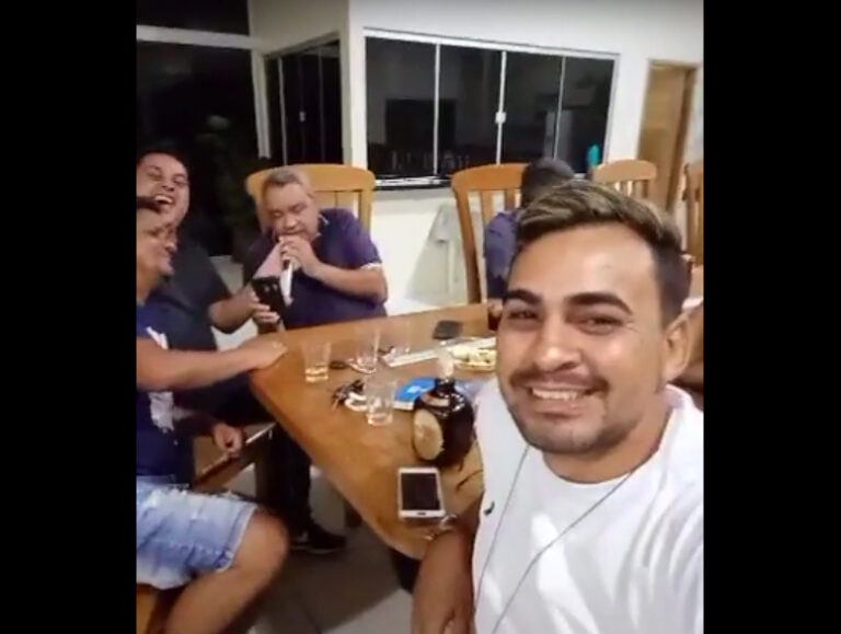Vídeo: prefeito de Sena canta e bebe com amigos em plena pandemia de covid-19