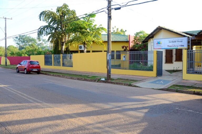 Rio Branco recebe oficina de interpretação cênica com base em método naturalista