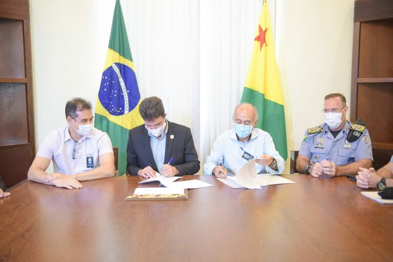 Governo e prefeitura assinam convênio para reforço da segurança em espaços da Capital