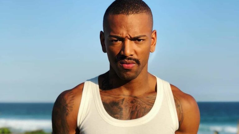 Nego do Borel divulga foto íntima na privada e é detonado na internet