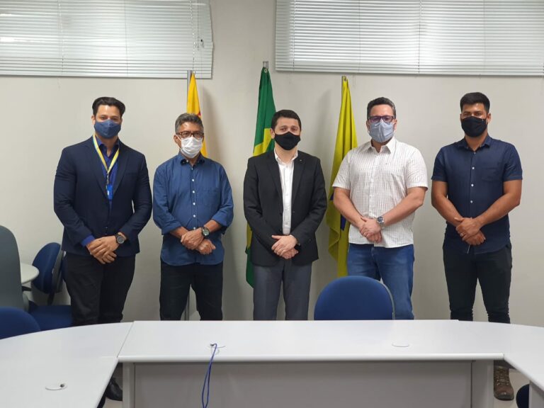 Alan Rick reúne-se com superintendente do BB e pede que não feche agências no AC