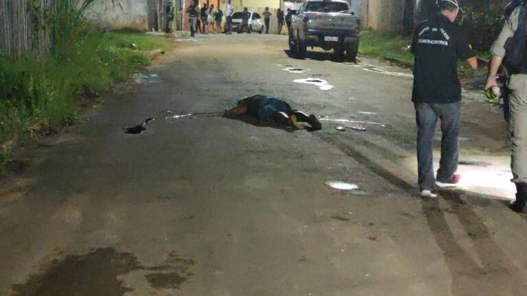 Homem é assassinado com tiros na cabeça e no peito na Vila Betel