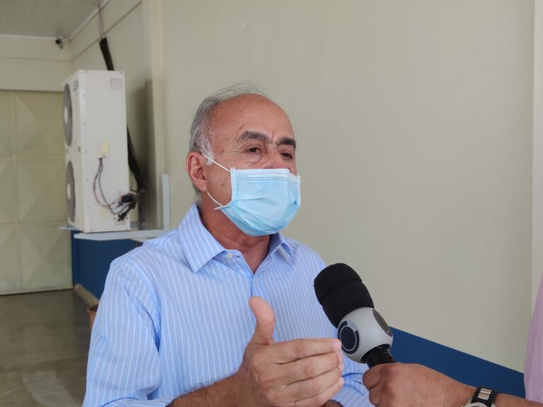 Bocalom diz que AC vai demorar para imunizar em massa e que não quer ‘tumulto’ em postos