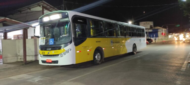 Assaltante aponta arma para cabeça de motorista e faz arrastão em ônibus da Sobral
