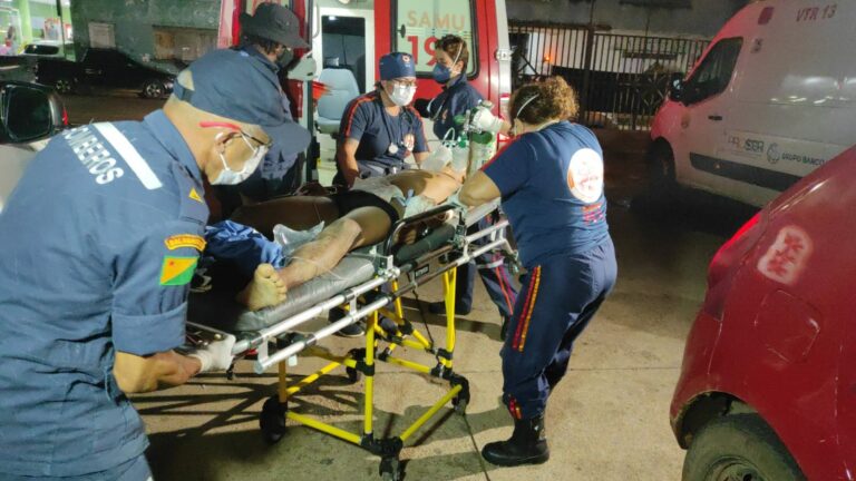 Jovem que foi baleado na frente de comércio no ramal da Judia morre no PS