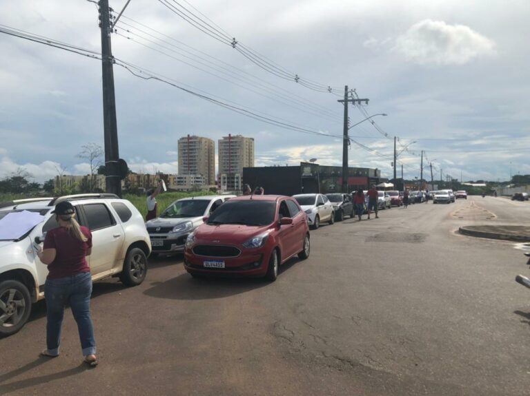 Dezenas de veículos já estão a postos para ato pró-impeachment de Bolsonaro