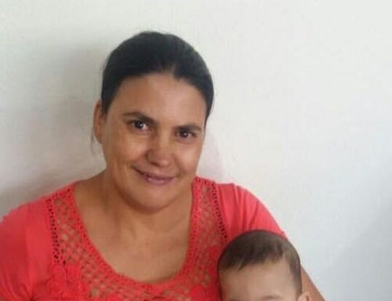 Mulher com transtorno mental foge do Huerb e família pede ajuda para encontrá-la