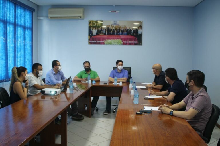 Representantes da classe empresarial apresentam ao governo alternativas para evitar fechamento total do comércio