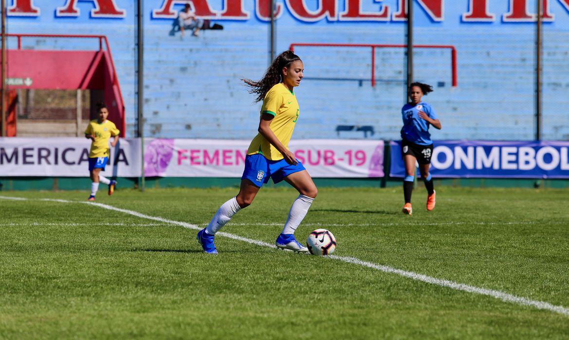 Capitã da seleção feminina sub-20 jogará com Megan Rapinoe nos EUA