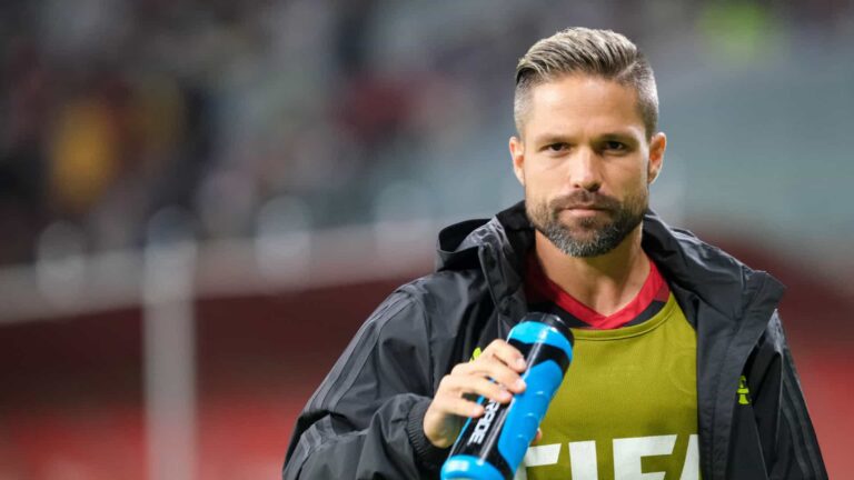 Diego desabafa sobre situação do Flamengo: ‘Falar menos e jogar muito mais’